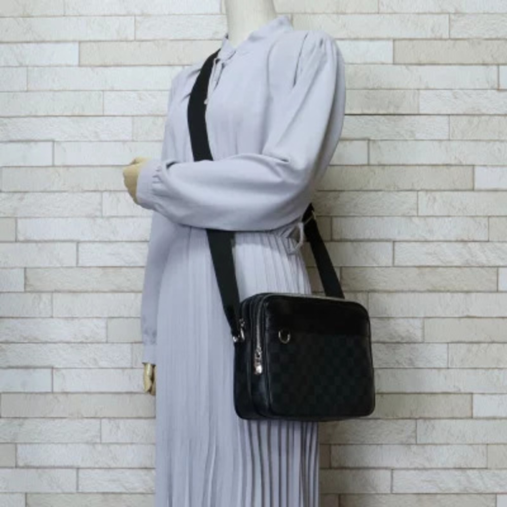 Louis Vuitton Shoulder Messenger Graphite Black Canvas Damier Trocadero Bag